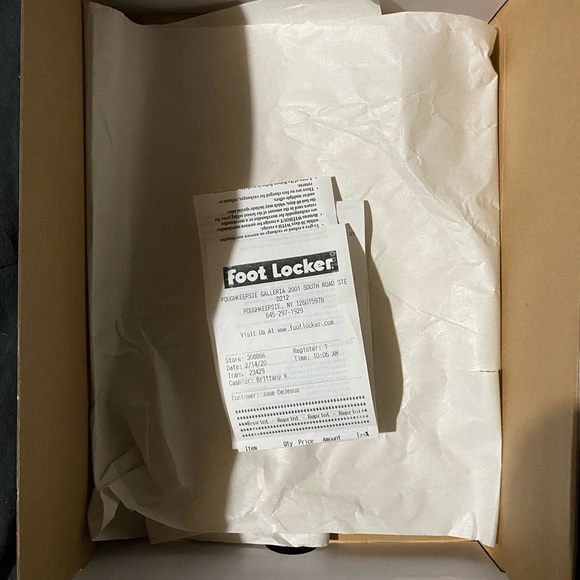 Nike Air Jordan High OG “UNC To Chicago” - Picture 10 of 10